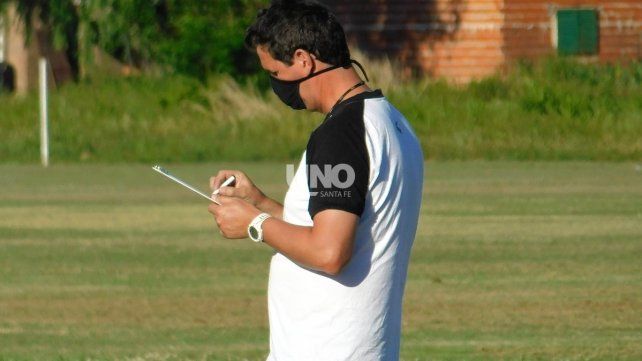 Birollo tomando nota del gran trabajo que se ha realizado en lo deportivo, teniendo todas las divisiones en plena actividad, utilizando Las Achiras y el nuevo escenario en Recreo.