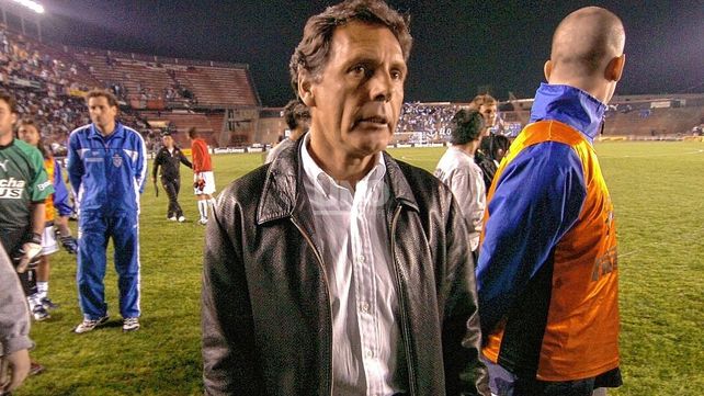 Miguel Russo dirigió 12 partidos en Colón.