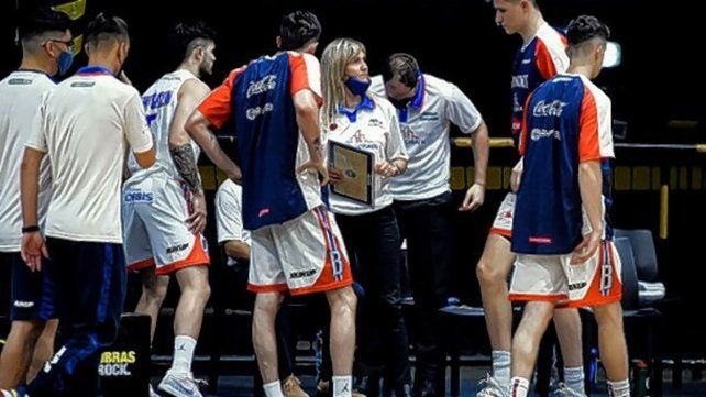 Laura Cors es la primer mujer en poder dirigir la Liga Nacional de Básquet.