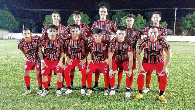 Con el Flaco Tobaldo como DT, Sportivo Guadalupe igualó 2 a 2 con la Juve de Candioti.