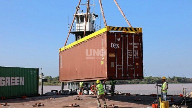 La caída interanual de las exportaciones santafesinas fue de un 37% en materia de volúmenes.