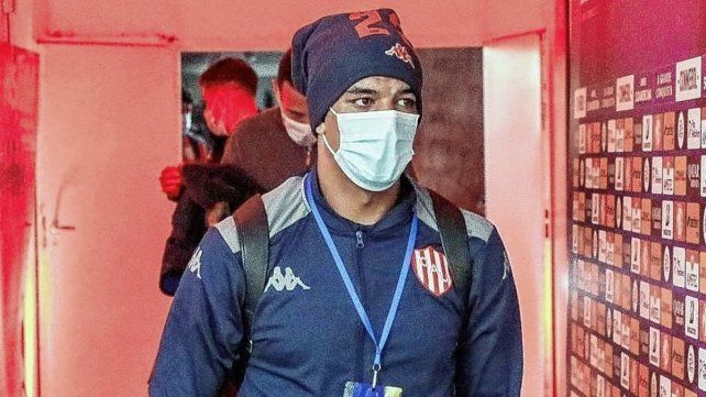 Diego Polenta, Sebastián Jaurena y Juan Nardoni podrían jugar en Unión ante River.