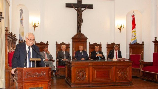 Jura del nuevo ministro de la Corte Suprema de Santa Fe, Rubén Weder.
