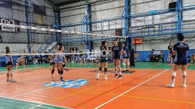 Las Doras realizaron varios entrenamientos en conjunto con la Selección Argentina en el estadio Andrés Meynet.