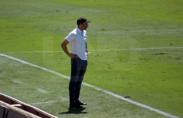 El DT de Unión, Juan Azconzábal, sabe que el calor de Guayaquil puede jugar un papel importante ante Emelec por la Copa Sudamericana. UNO Santa Fe | José Busiemi