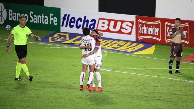 Facundo Far&iacute;as dio positivo de coronavirus y se perder&aacute; los partidos ante Gimnasia y San Lorenzo, y los entrenamientos de la Sub 20.