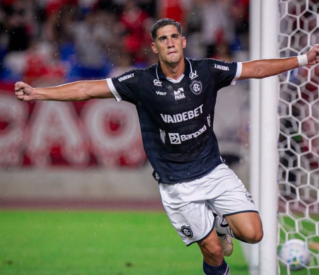 Col&oacute;n analiza intimar a Platense por la deuda de Picco.