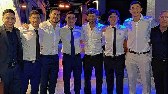 Los jugadores de Boca Leandro Paredes, Miguel Merentiel, Exequiel Zeballos, Lautaro Blanco y Leandro Brey dijeron presente. Y a ellos se sumaron Cristian Medina y Ezequiel Fern&aacute;ndez, excompa&ntilde;eros de Zen&oacute;n en el Xeneize.