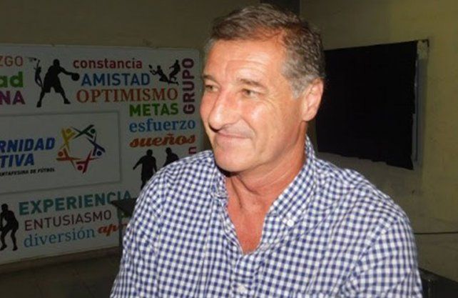 Gustavo Pueyo, presidente de la Liga Santafesina, admitió que hubo que vender la ambulancia para pagar cuentas a raíz de la crisis que se disparó por la pandemia del coronavirus