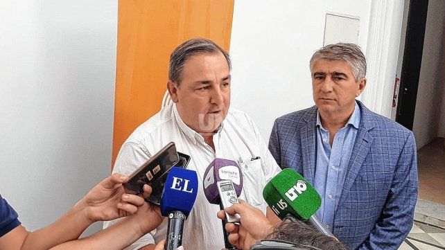 El intendente de la ciudad Juan Pablo Poletti junto con el ministro provincial de Gobierno, Fabián Bastia.