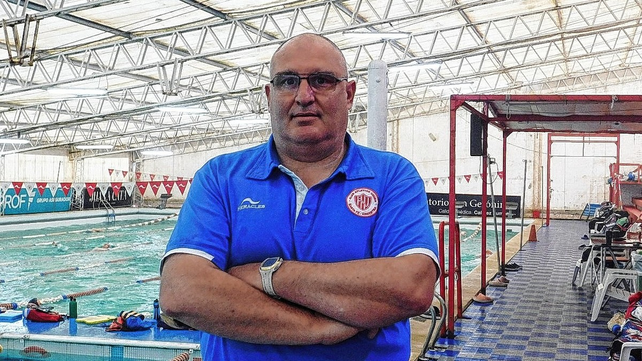El l&iacute;der, el profesor Adri&aacute;n Tur, es el director t&eacute;cnico del equipo de nataci&oacute;n de Uni&oacute;n, que logr&oacute; finalizar tercero como equipo en Parque Roca.