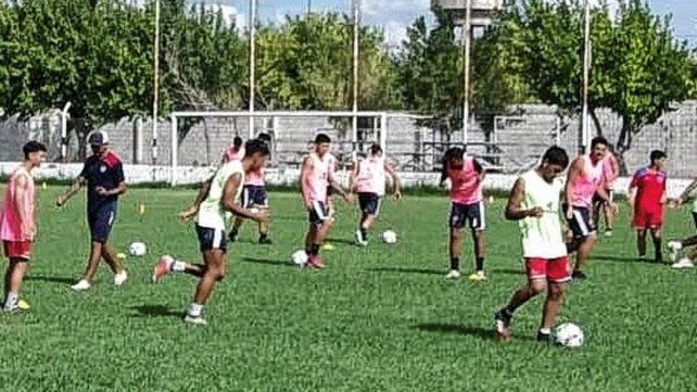 El rival de Colón en Copa Argentina inició su pretemporada a fines de enero.
