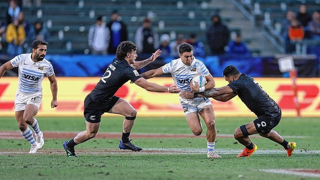 Los Pumas &acute;7 perdieron la final en el Seven de los &Aacute;ngeles ante Nueva Zelanda por 22 a 12, y se adjudicaron la medalla de plata.