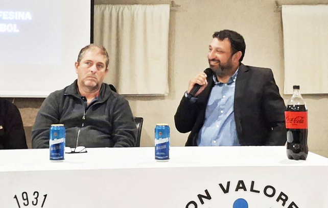 Gustavo Ferroglio, expositor del congreso, junto a Carlos Lanzaro, presidente de la Federación Santafesina.  