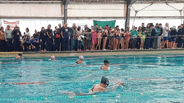 M&aacute;s de 300 deportistas, de 18 instituciones participaron del Torneo Verde y Oro organizado por Regatas.