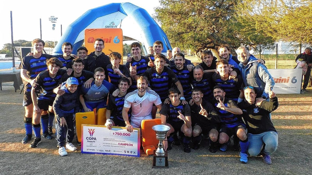 Universitario de Rosario se impuso en la final a Jockey Club (R) por la v&iacute;a de los penales australianos.