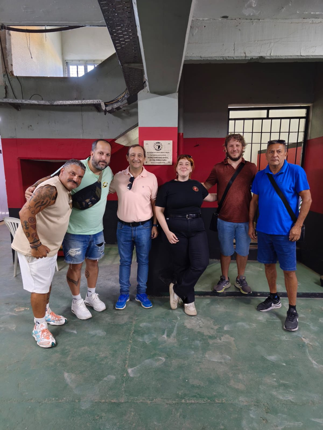 Colón abrió sus puertas para seguir construyendo memoria junto a Ferro.  