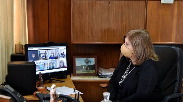 La ministra de Educación, Adriana Cantero