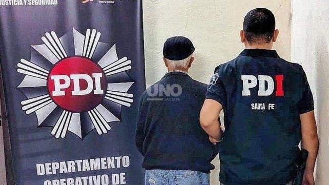 El hombre detenido en una vivienda en Vélez Sardfield y Córdoba