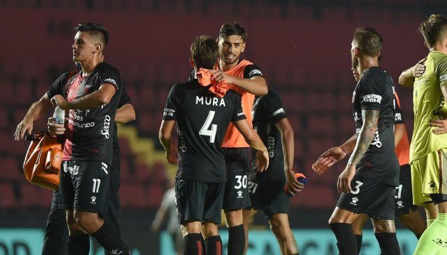 A pesar del empate ante Godoy Cruz, Col&oacute;n est&aacute; cada vez m&aacute;s cerca de los cuartos de final de la Copa de la Liga.