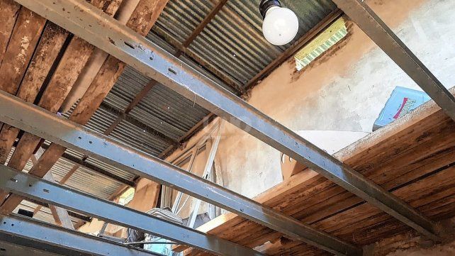 Los delincuentes ingresaron por los techos y también destrozaron la puerta de ingreso al depósito en la sede del club Defensores de Alto Verde.