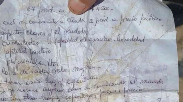 La carta que habría aparecido explicando el origen del dinero.