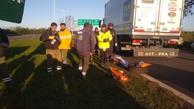 Trabajadores municipales de FESTRAM realizan corte en el acceso a la autopista  