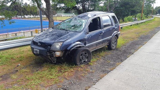 Así quedó el vehículo tras protagonizar el vuelco