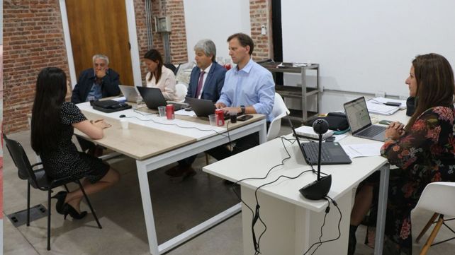 El procedimiento para seleccionar a los postulantes incluye varias fases.