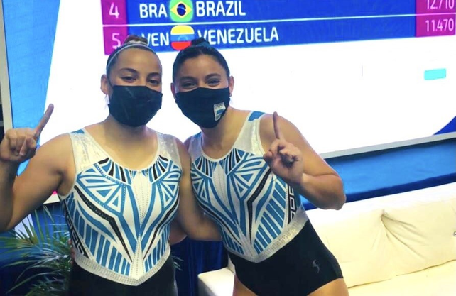 Lucila Maldonado y Valentina Podest&aacute; lograron medalla de oro en el trampol&iacute;n syncro femenino.