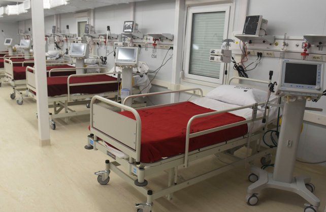 En ciudades del interior faltan camas de terapia intensiva y el sistema entró en tensión