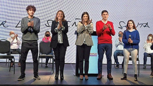 Clara García, Mónica Fein y Paco Garibaldi en el acto de este fin de semana. 