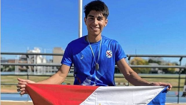  El representante de Velocidad y Resistencia, Brian López, se impuso en la prueba de salto en largo.