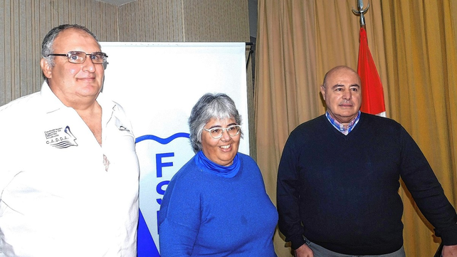 Adri&aacute;n Tur, Yanina Prim&oacute;n y Julio Clement brindaron detalles de la competencia a realizarse en la provincia de Santa Fe.