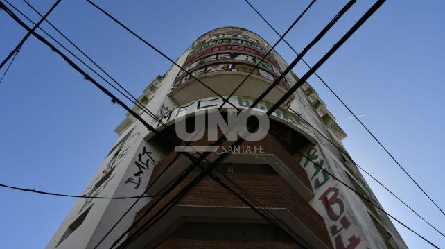 El edificio Sol III ubicado en 9 de Julio y Suipacha.