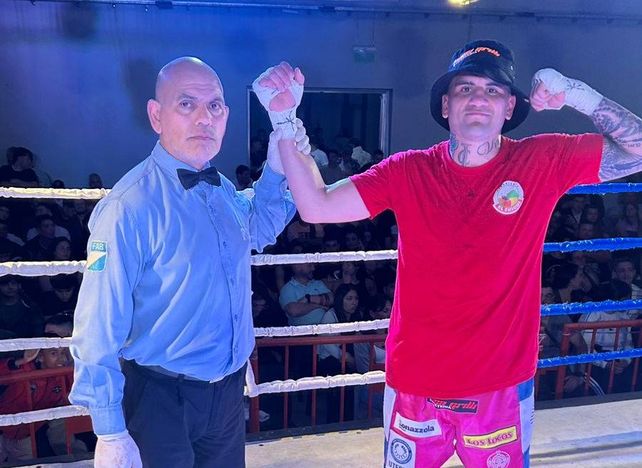 En el semifondo, el santafesino Mat&iacute;as Gallucci, del Willie Pep, derrot&oacute; por puntos al duro N&eacute;stor Fern&aacute;ndez.