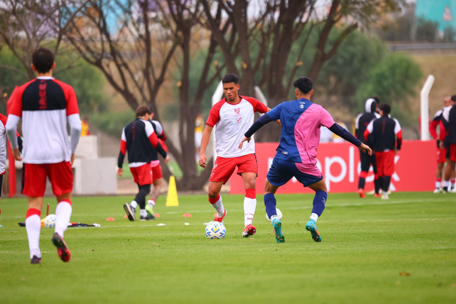 Agustín Bravo, la prioridad de Ezequiel Medrán en Colón.