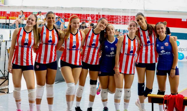  Las chicas de Unión de Santa Fe finalizaron en la sexta posición en Mendoza. Las chicas de Unión de Santa Fe finalizaron en la sexta posición en Mendoza.