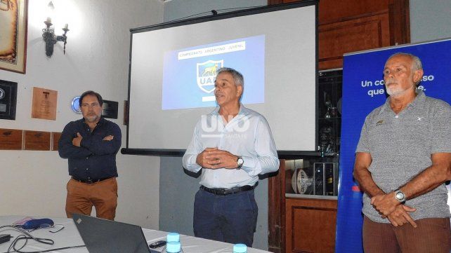 El sanjuanino Marcelo Rodríguez, presidente de la Unión Argentina de Rugby, les dió la bienvenida a los equipos participantes del Argentino M18.
