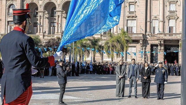 Acto central en conmemoración del 25 de Mayo en Santa Fe.