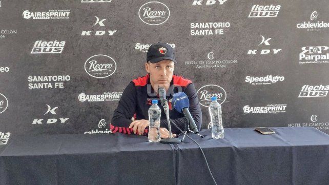 El técnico de Colón prefirió pensar en Vélez y no arriesgarse a hablar de su futuro.