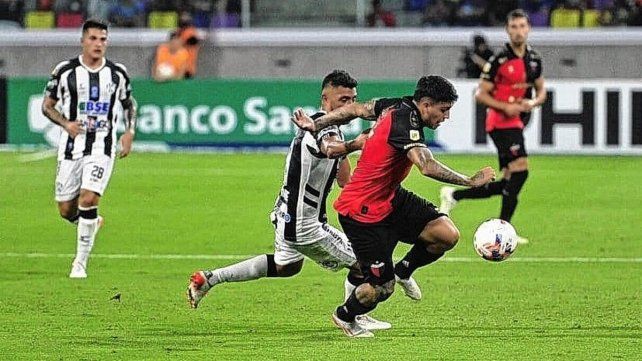 Colón arrastra una racha positiva con Central Córdoba (SdE) en el historial general.