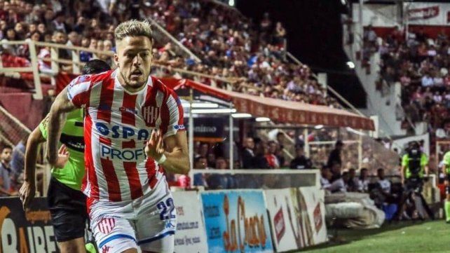 Racing viene a la carga con una importante oferta para comprar el 50% de la ficha de Franco Troyansky.