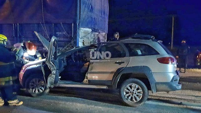 Choque fatal en la Ruta Nacional 34. Una mujer de 79 años falleció producto del violento impacto entre un auto y un camión. 