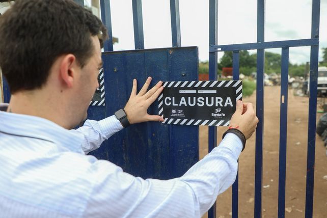 Una de las chatarrerías clausuradas en Santa Fe