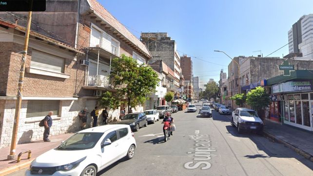 El local gastronómico de Santa Fe está ubicado en Suipacha al 2300.