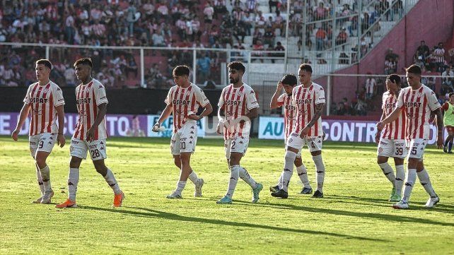 Unión perdió con San Lorenzo un invicto de siete victorias seguidas como local en el 15 de Abril.
