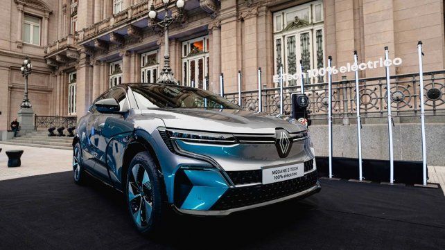 Noche de gala en el Colón para el Megane E-Tech 100% eléctrico