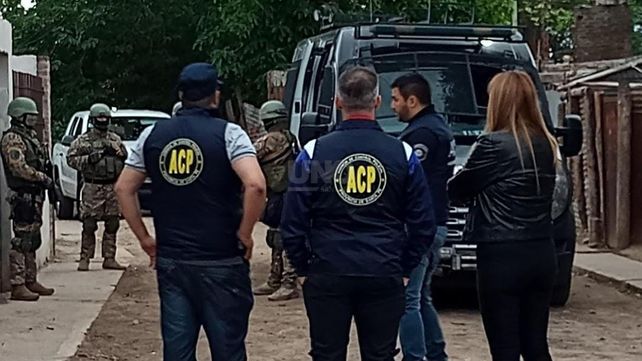 Operativo con tres detenidos por su relación con el copamiento de la Subcomisaría 20° de Arroyo Leyes
