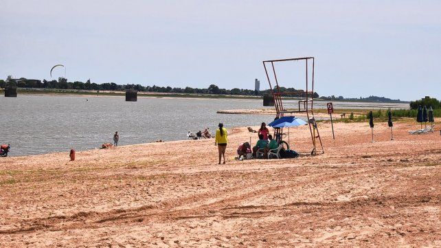 Quieren que se dispongan recipientes para depositar las colillas de cigarrillos 